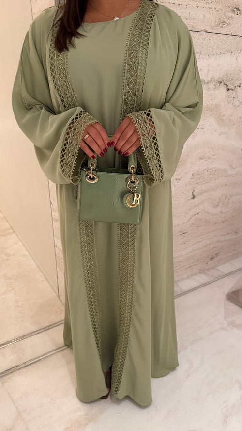 Elaya Abaya